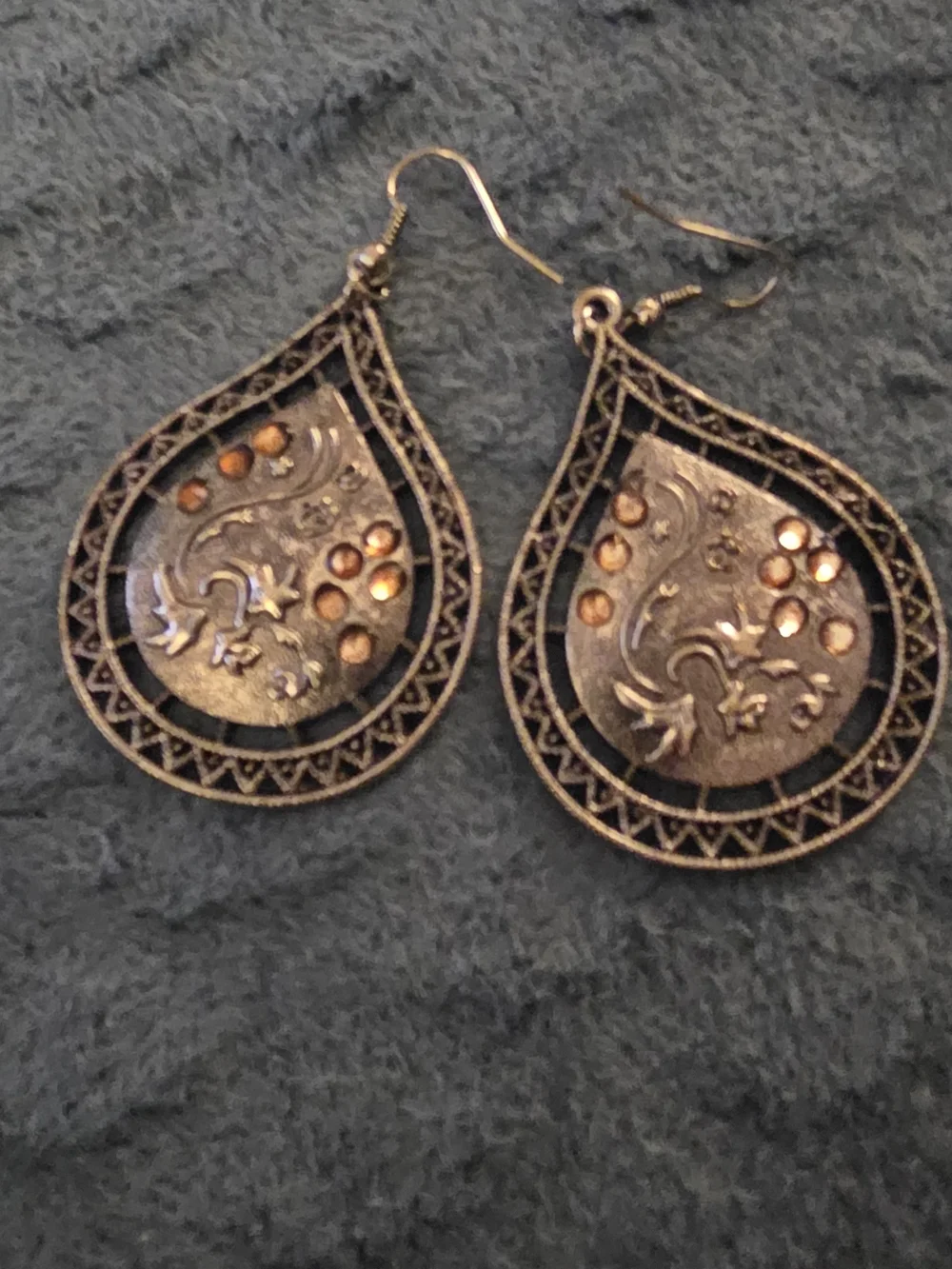 N/A elegant teardrop